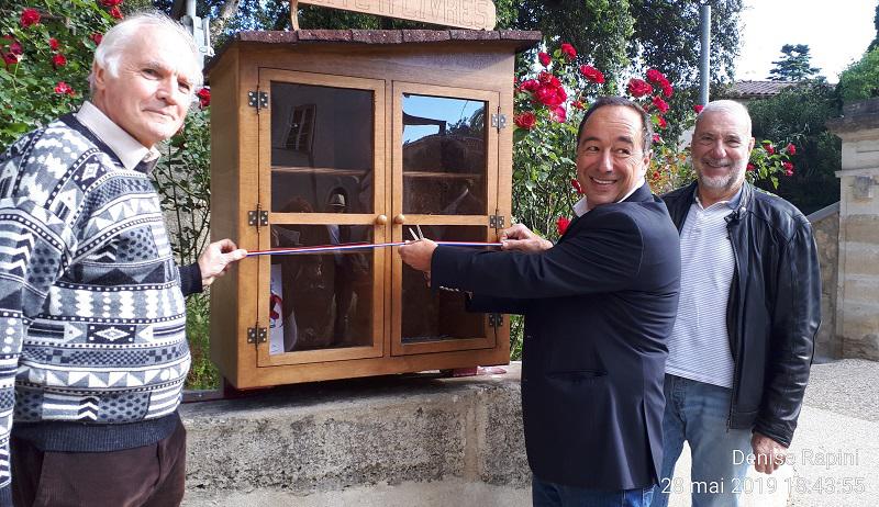 Inauguration de la boite à livre